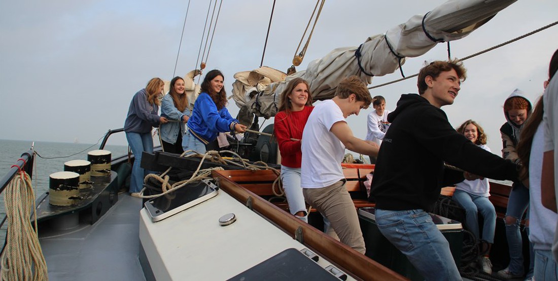 Gruppenausflug | nachhaltig unterwegs mit einem traditionellen Segelschiff