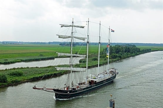 Vrijgezellenfeest Organiseren? Ga Met De Mannen Een Weekend Zeilen Met ...