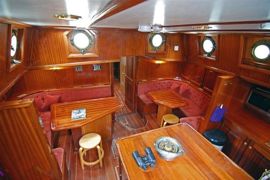 Schip Klundert 26 salon