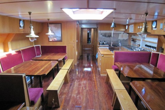 Schip Broedertrouw salon